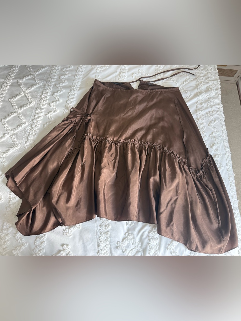 BCBG Maxazria 100% Silk Brown knee length skirt